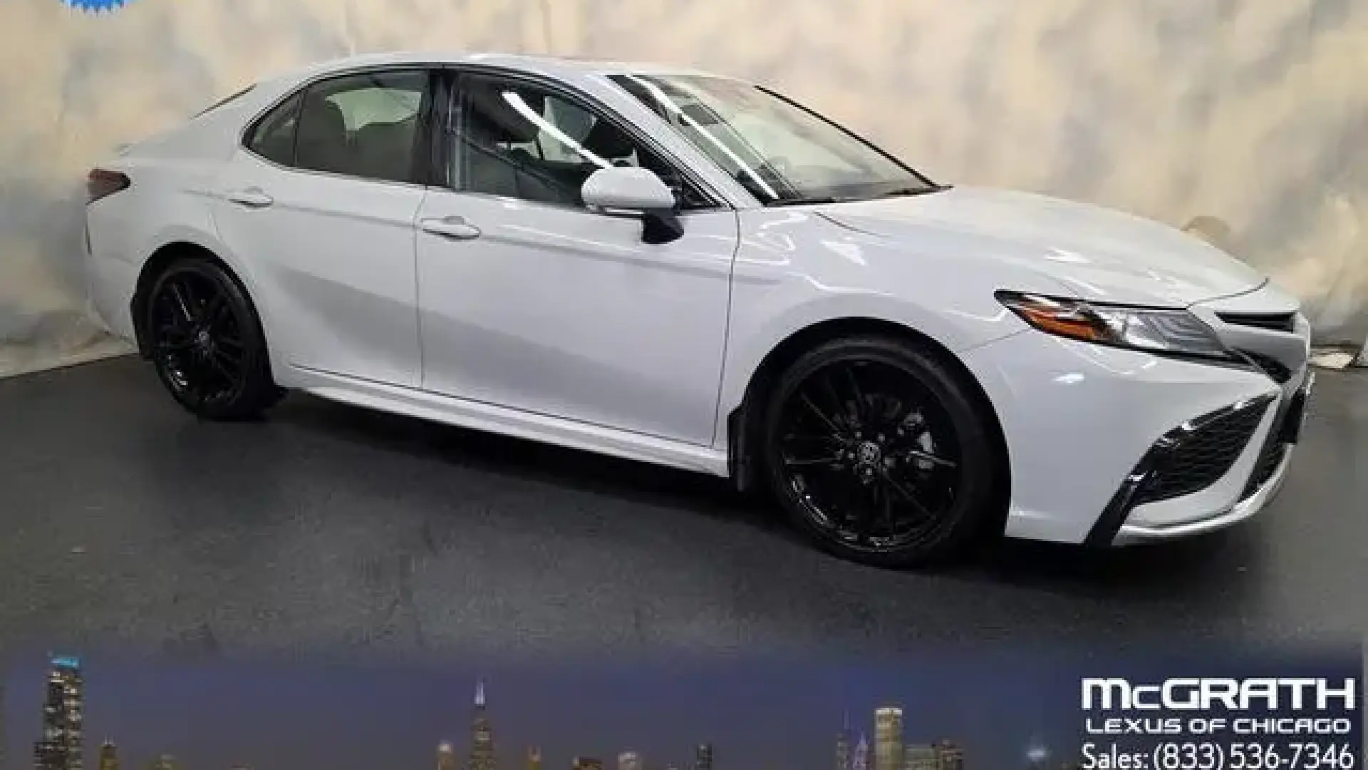 Toyota Camry XLE Hybrid 2024