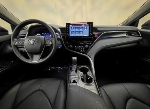 Toyota Camry XLE Hybrid 2024